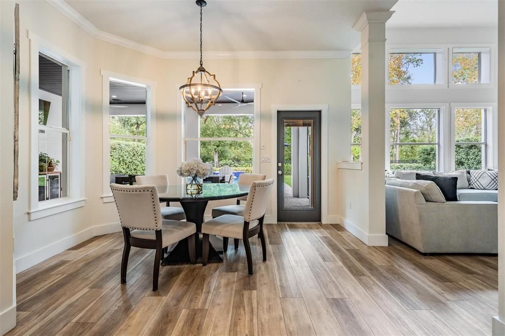 待售: $1,349,000 (5 贝兹, 3 浴室, 3689 平方英尺)