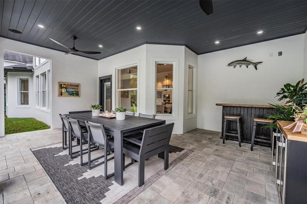 待售: $1,349,000 (5 贝兹, 3 浴室, 3689 平方英尺)