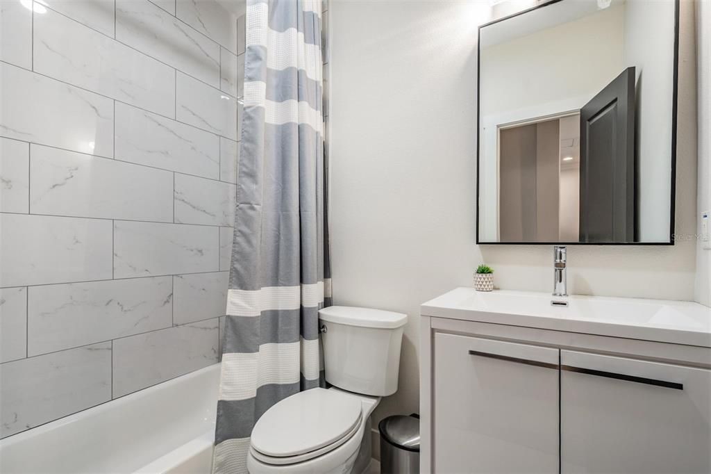 待售: $1,349,000 (5 贝兹, 3 浴室, 3689 平方英尺)