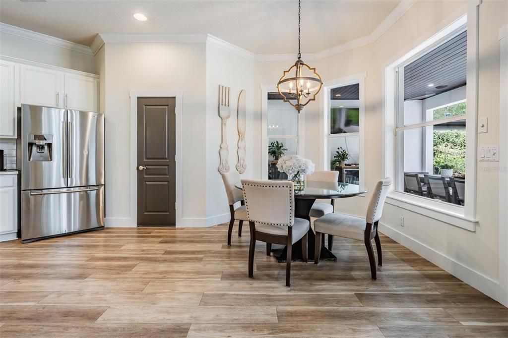 待售: $1,349,000 (5 贝兹, 3 浴室, 3689 平方英尺)