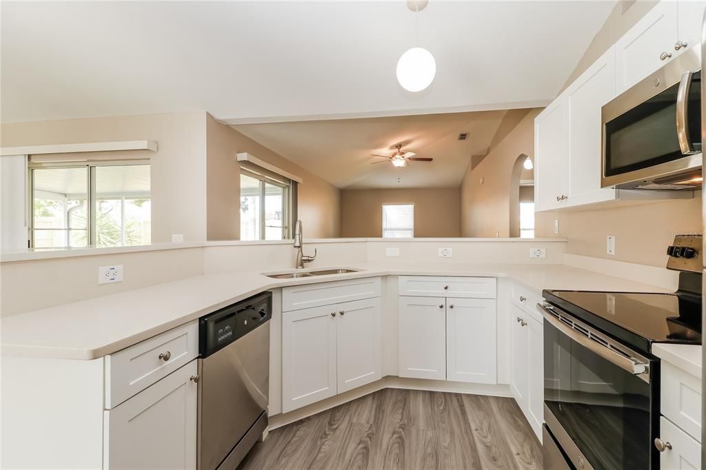 For Rent: $1,810 (3 beds, 2 baths, 2180 Square Feet)