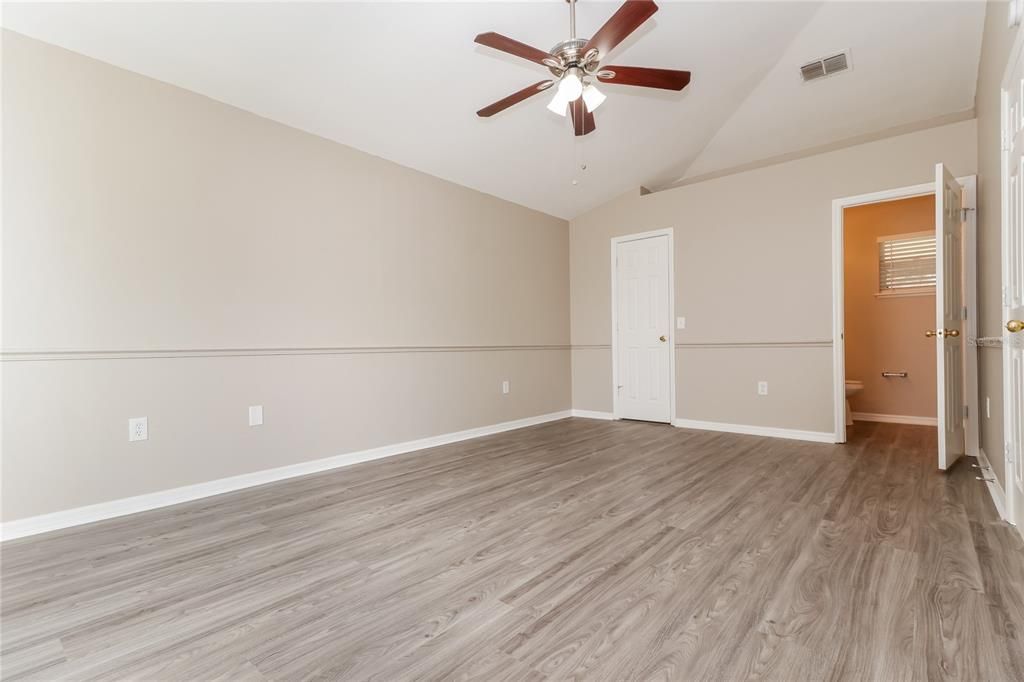 For Rent: $1,810 (3 beds, 2 baths, 2180 Square Feet)