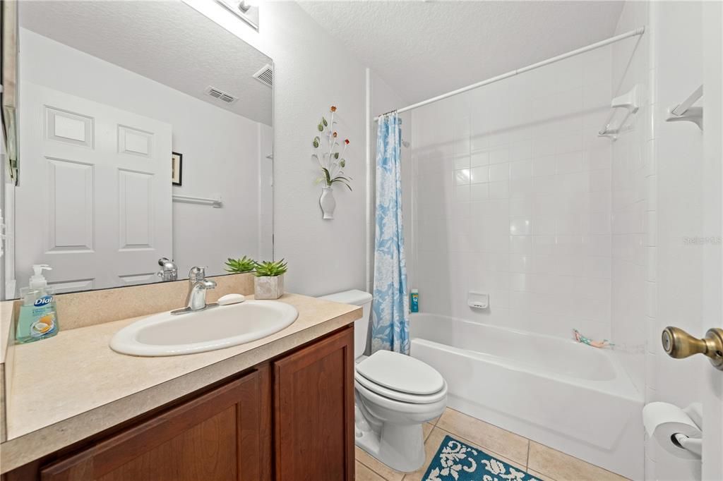 For Sale: $290,000 (3 beds, 2 baths, 1364 Square Feet)