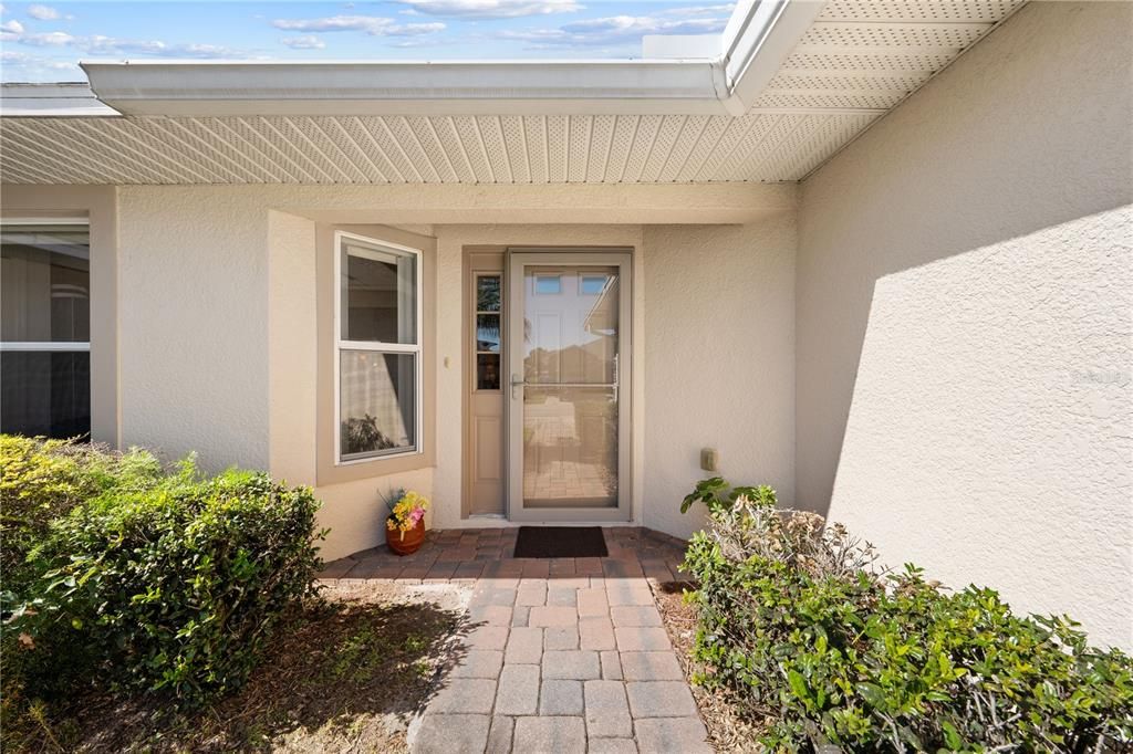 For Sale: $290,000 (3 beds, 2 baths, 1364 Square Feet)