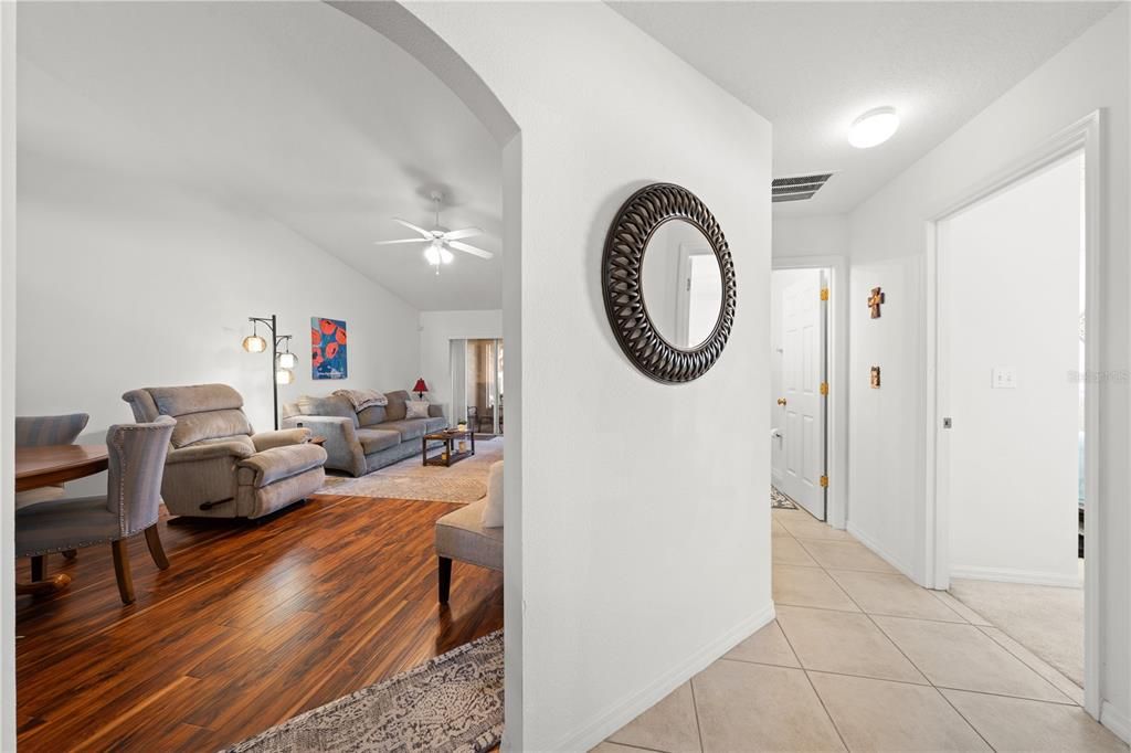 For Sale: $290,000 (3 beds, 2 baths, 1364 Square Feet)