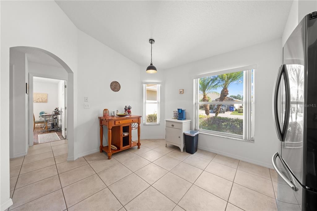 For Sale: $290,000 (3 beds, 2 baths, 1364 Square Feet)