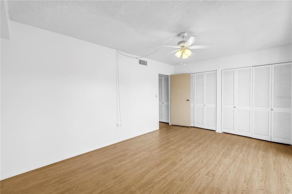 待售: $125,000 (1 贝兹, 1 浴室, 650 平方英尺)