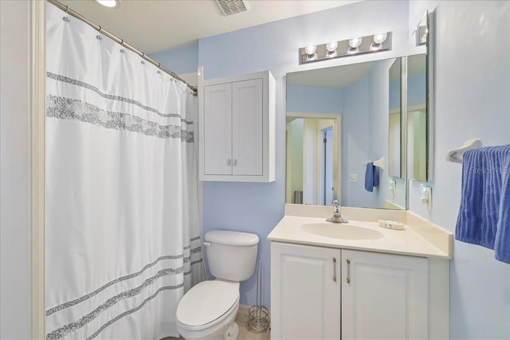 For Sale: $211,000 (2 beds, 2 baths, 1256 Square Feet)