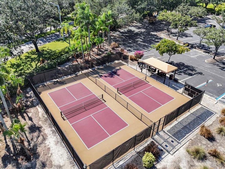 For Sale: $211,000 (2 beds, 2 baths, 1256 Square Feet)