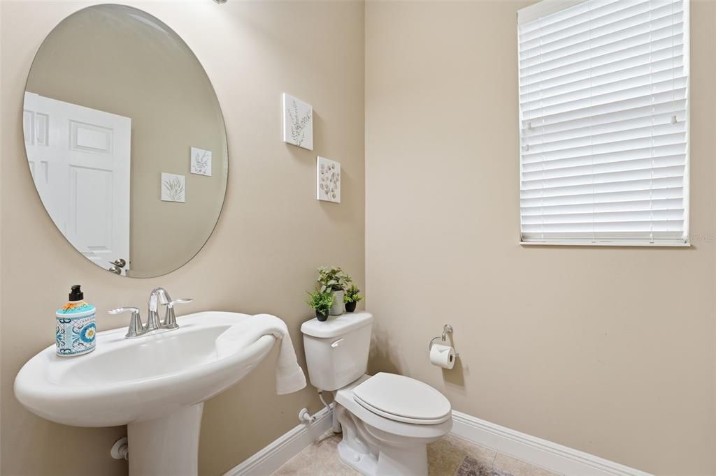 待售: $550,000 (3 贝兹, 2 浴室, 2281 平方英尺)