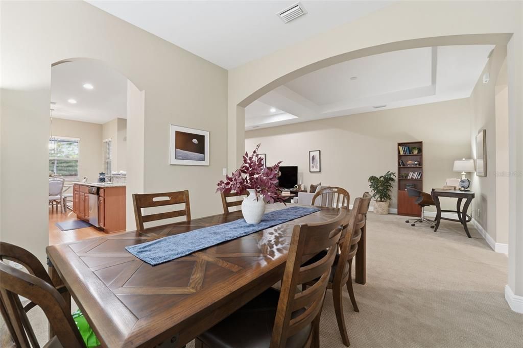 待售: $550,000 (3 贝兹, 2 浴室, 2281 平方英尺)