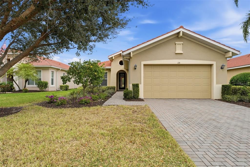 待售: $550,000 (3 贝兹, 2 浴室, 2281 平方英尺)