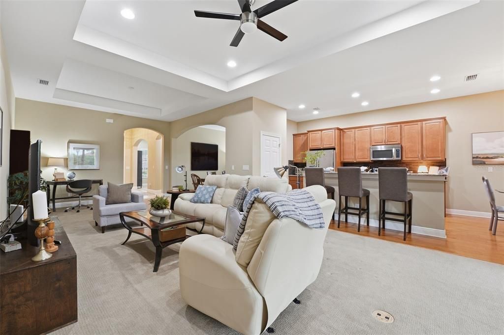 待售: $550,000 (3 贝兹, 2 浴室, 2281 平方英尺)