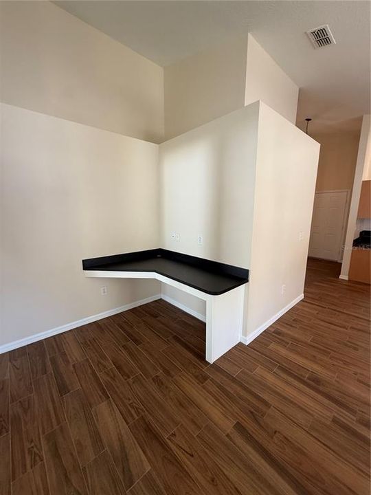 出租: $2,250 (3 贝兹, 2 浴室, 1842 平方英尺)