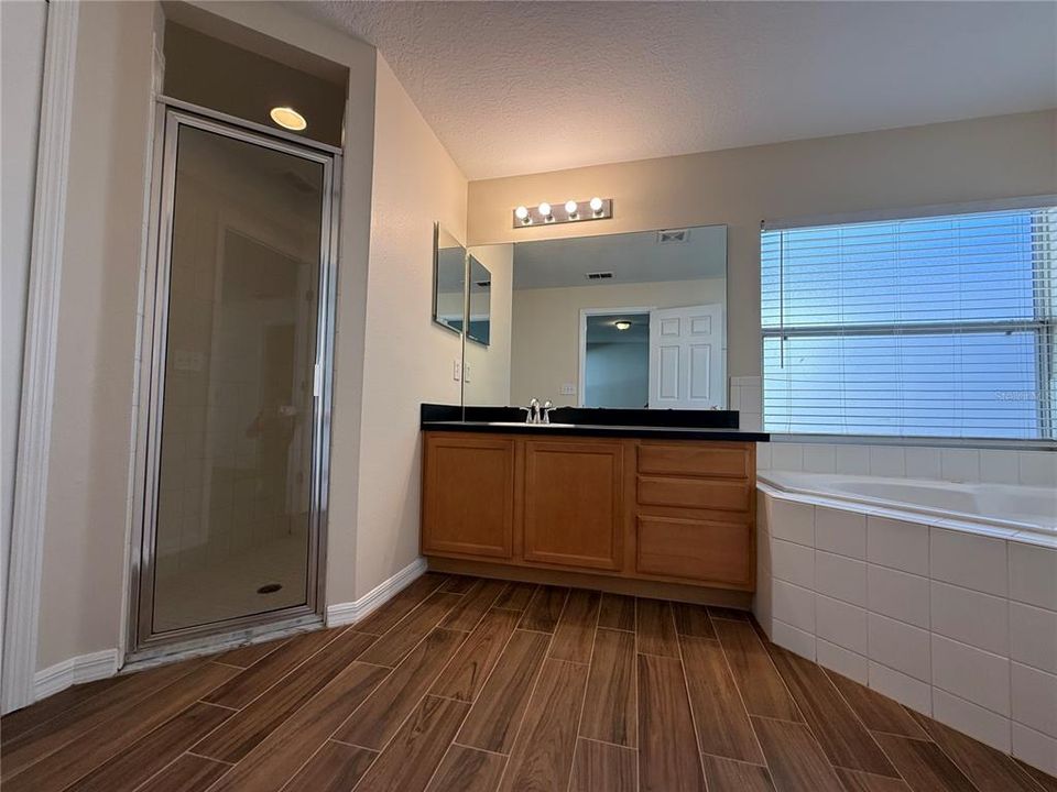 出租: $2,250 (3 贝兹, 2 浴室, 1842 平方英尺)