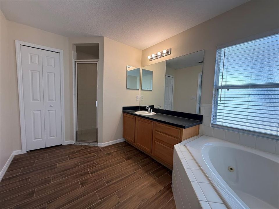 出租: $2,250 (3 贝兹, 2 浴室, 1842 平方英尺)