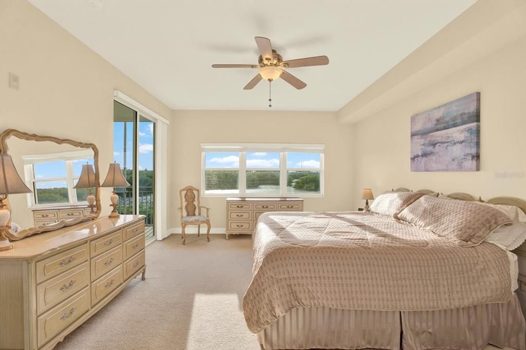 Active With Contract: $425,000 (2 beds, 2 baths, 1700 Square Feet)