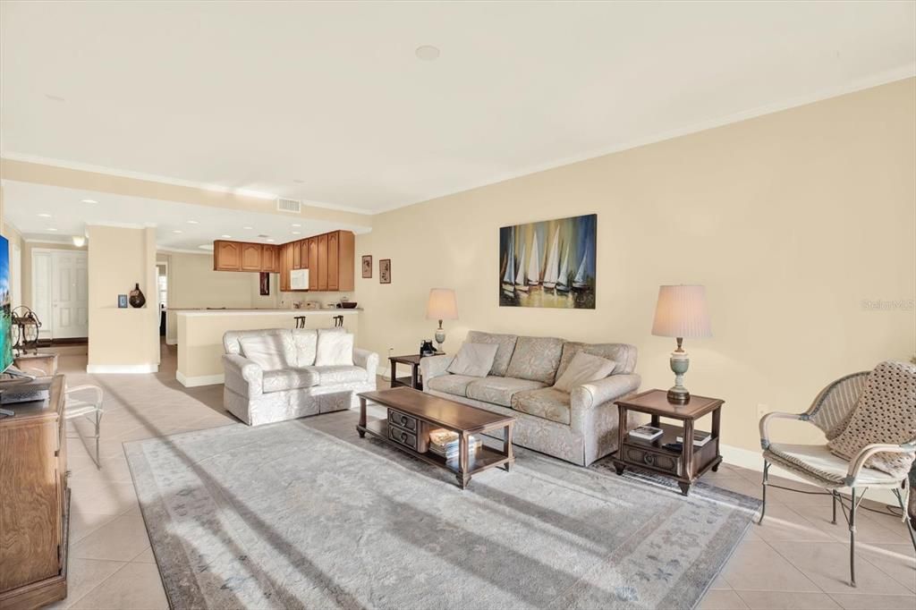 Active With Contract: $425,000 (2 beds, 2 baths, 1700 Square Feet)