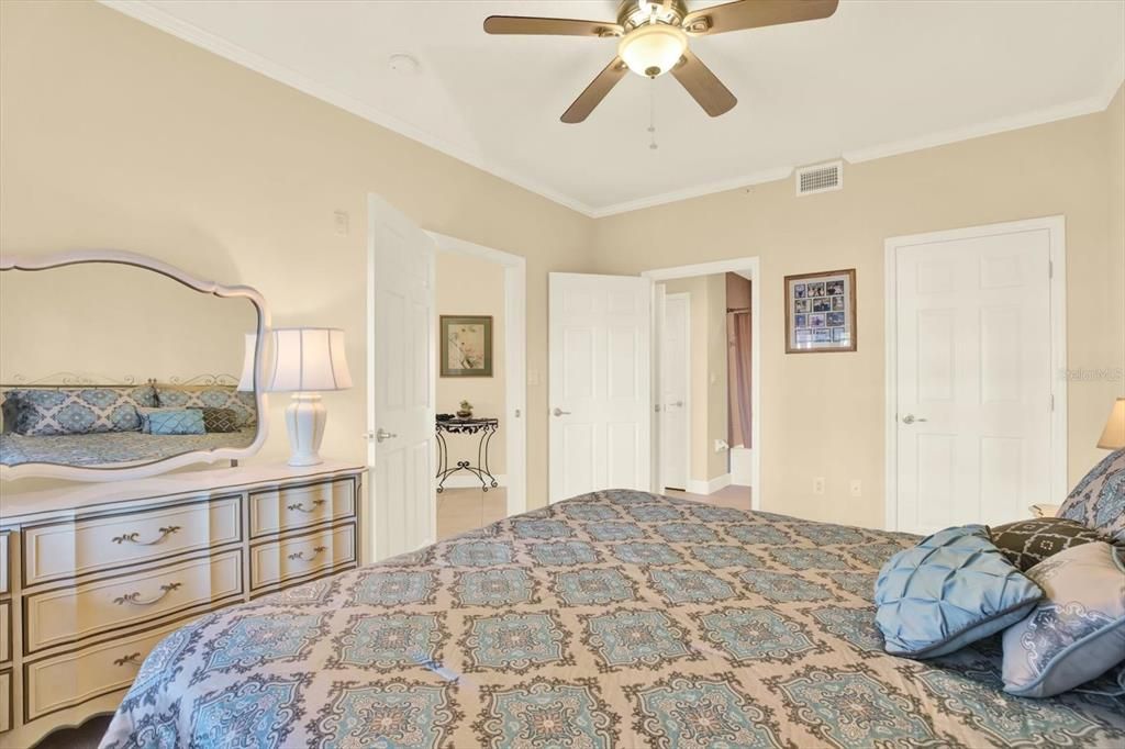 Active With Contract: $425,000 (2 beds, 2 baths, 1700 Square Feet)