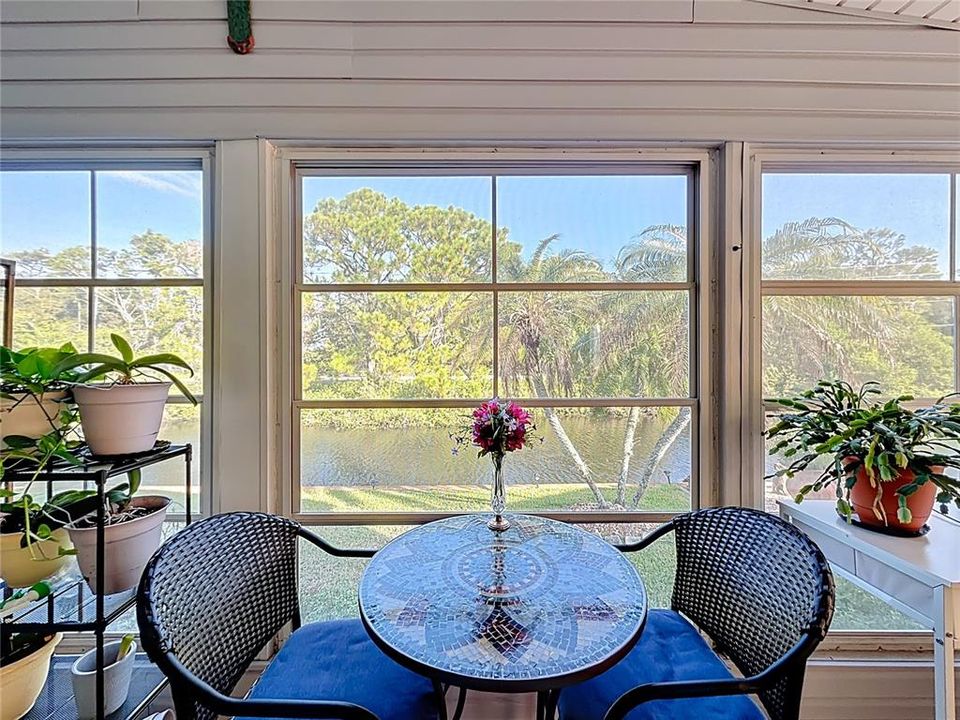 待售: $174,000 (2 贝兹, 2 浴室, 864 平方英尺)