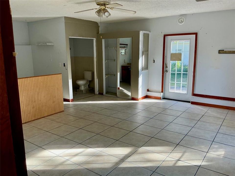 Active With Contract: $269,000 (3 beds, 2 baths, 1831 Square Feet)