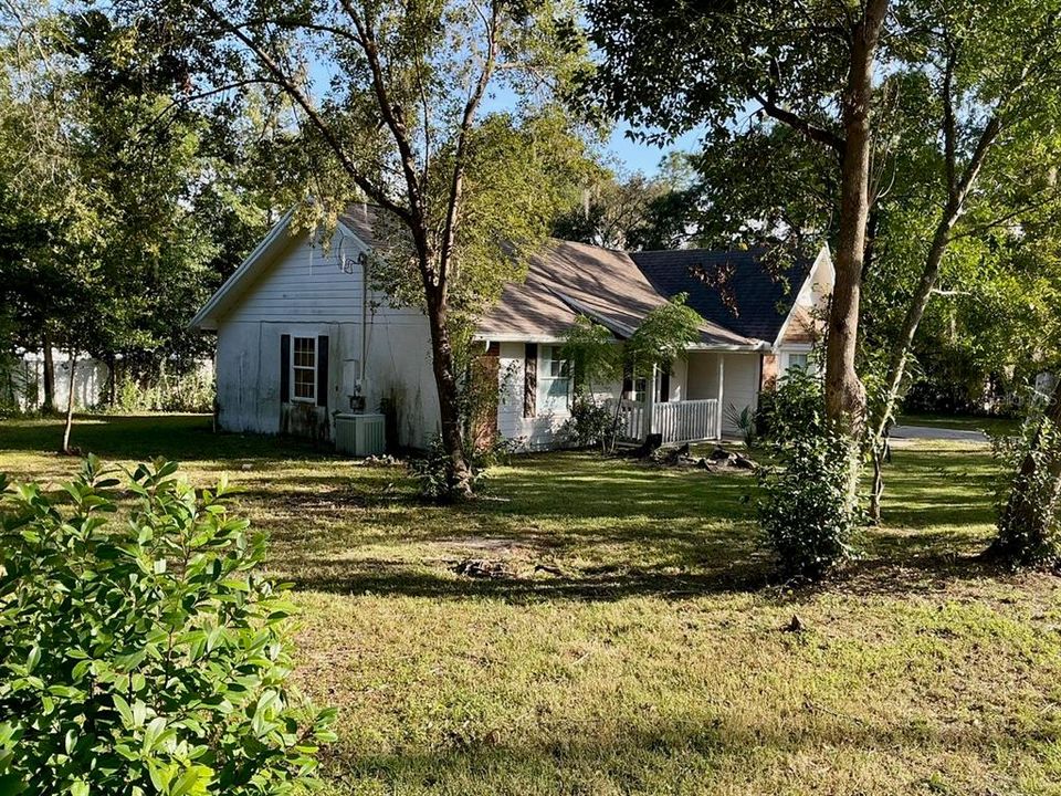 Active With Contract: $269,000 (3 beds, 2 baths, 1831 Square Feet)