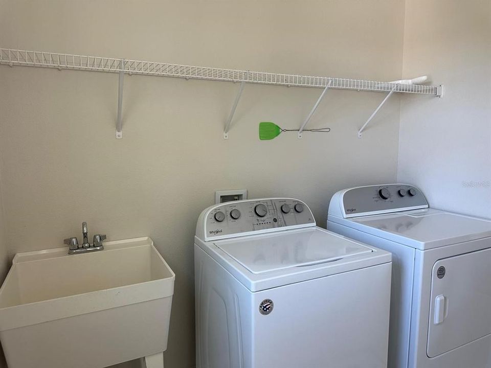 For Rent: $2,350 (4 beds, 3 baths, 2572 Square Feet)