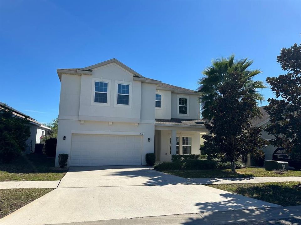 For Rent: $2,350 (4 beds, 3 baths, 2572 Square Feet)