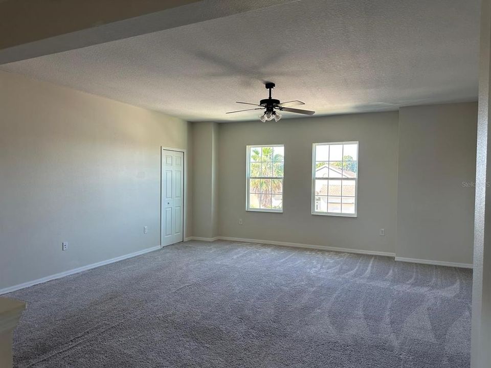 For Rent: $2,350 (4 beds, 3 baths, 2572 Square Feet)