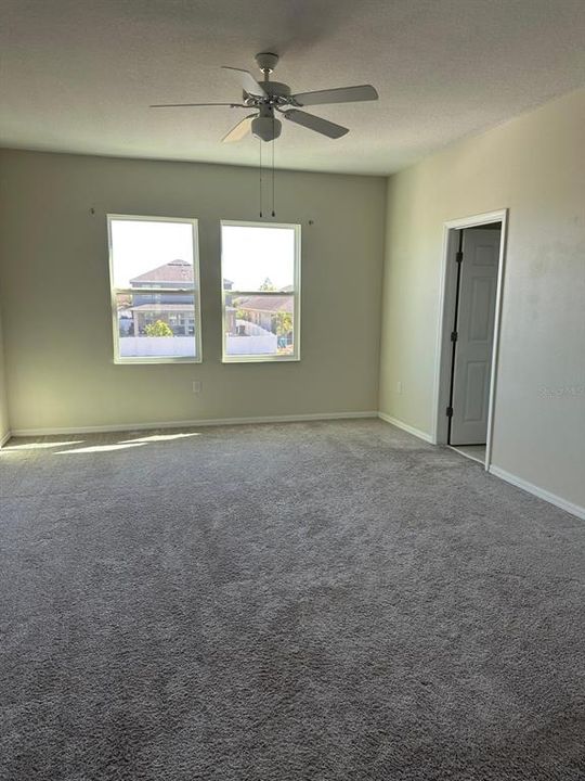 For Rent: $2,350 (4 beds, 3 baths, 2572 Square Feet)