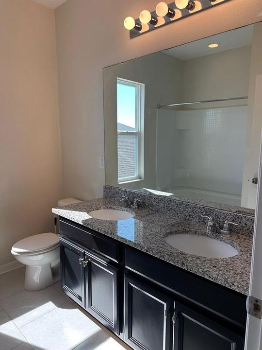 For Rent: $2,350 (4 beds, 3 baths, 2572 Square Feet)