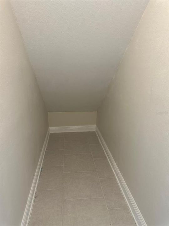 For Rent: $2,350 (4 beds, 3 baths, 2572 Square Feet)