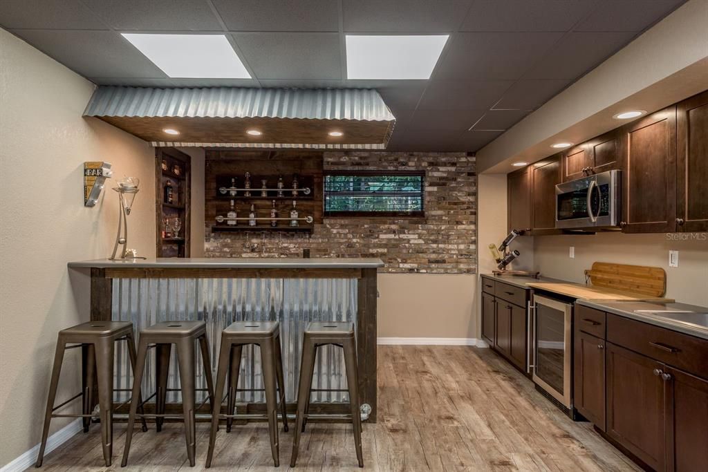 For Sale: $934,900 (4 beds, 3 baths, 2502 Square Feet)