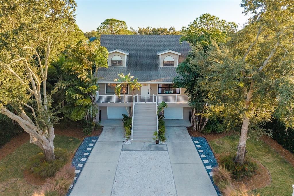 For Sale: $934,900 (4 beds, 3 baths, 2502 Square Feet)