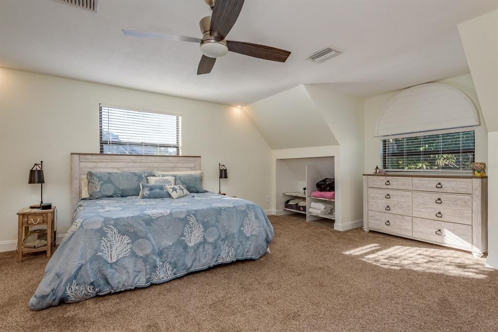 For Sale: $934,900 (4 beds, 3 baths, 2502 Square Feet)