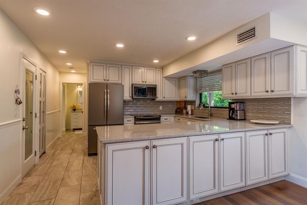 For Sale: $934,900 (4 beds, 3 baths, 2502 Square Feet)