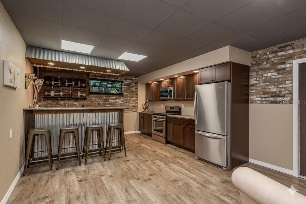 For Sale: $934,900 (4 beds, 3 baths, 2502 Square Feet)