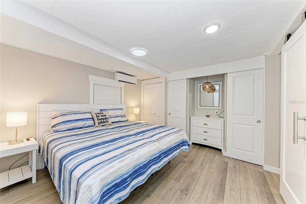 For Sale: $269,000 (2 beds, 2 baths, 1015 Square Feet)