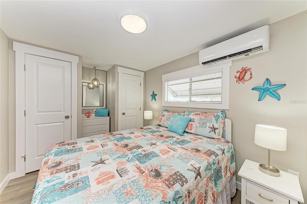 For Sale: $269,000 (2 beds, 2 baths, 1015 Square Feet)