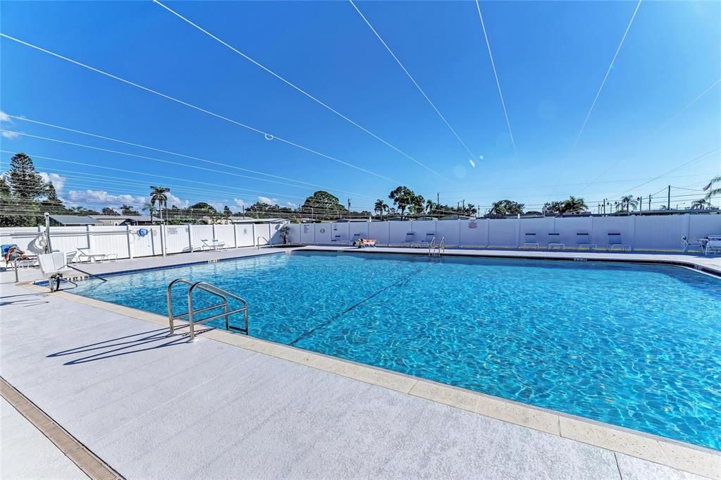 For Sale: $269,000 (2 beds, 2 baths, 1015 Square Feet)