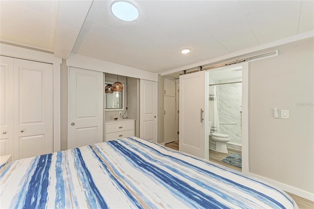 For Sale: $269,000 (2 beds, 2 baths, 1015 Square Feet)