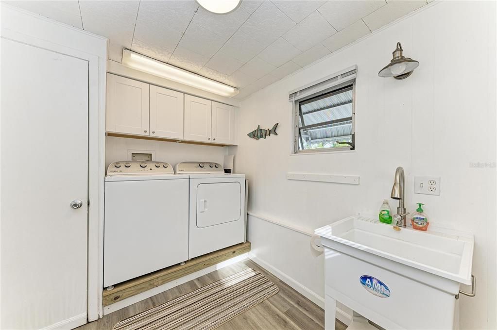 For Sale: $269,000 (2 beds, 2 baths, 1015 Square Feet)