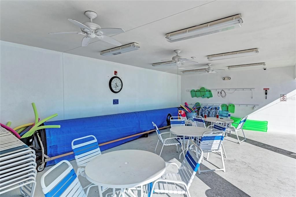 For Sale: $269,000 (2 beds, 2 baths, 1015 Square Feet)