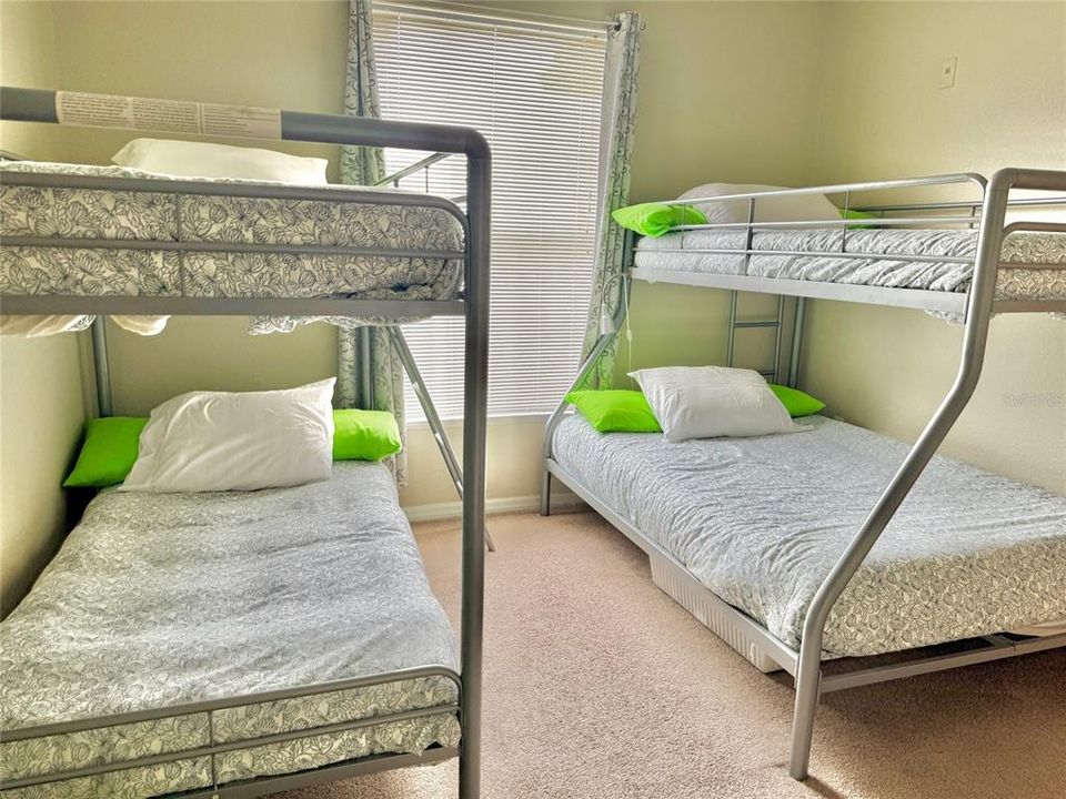 待售: $260,000 (3 贝兹, 2 浴室, 1249 平方英尺)