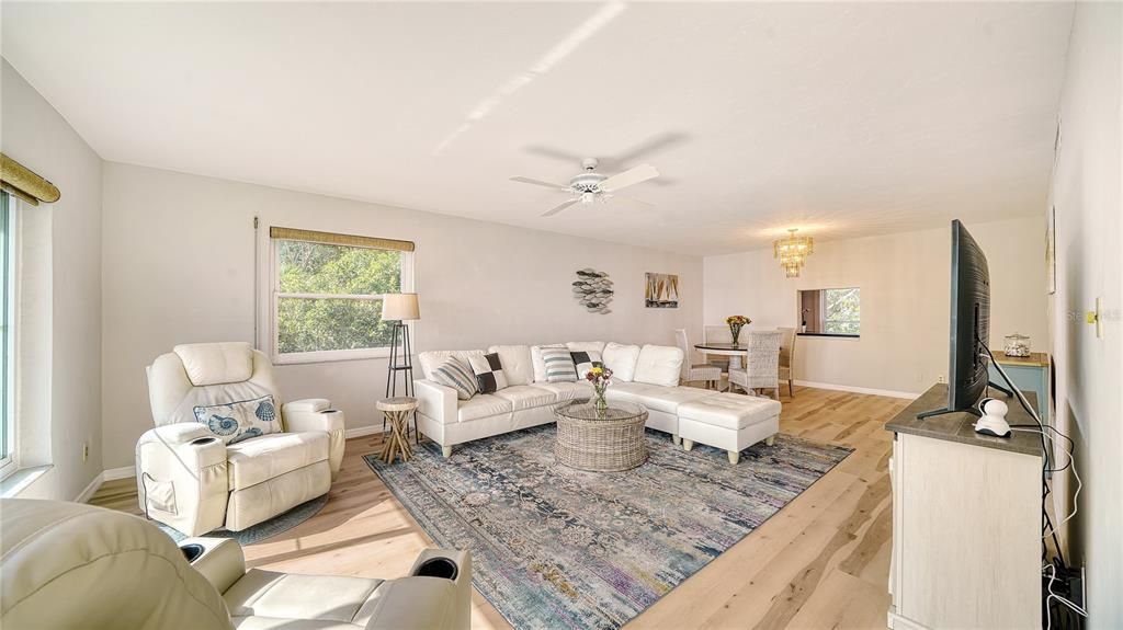 На продажу: $778,000 (2 спален, 2 ванн, 1523 Квадратных фут)