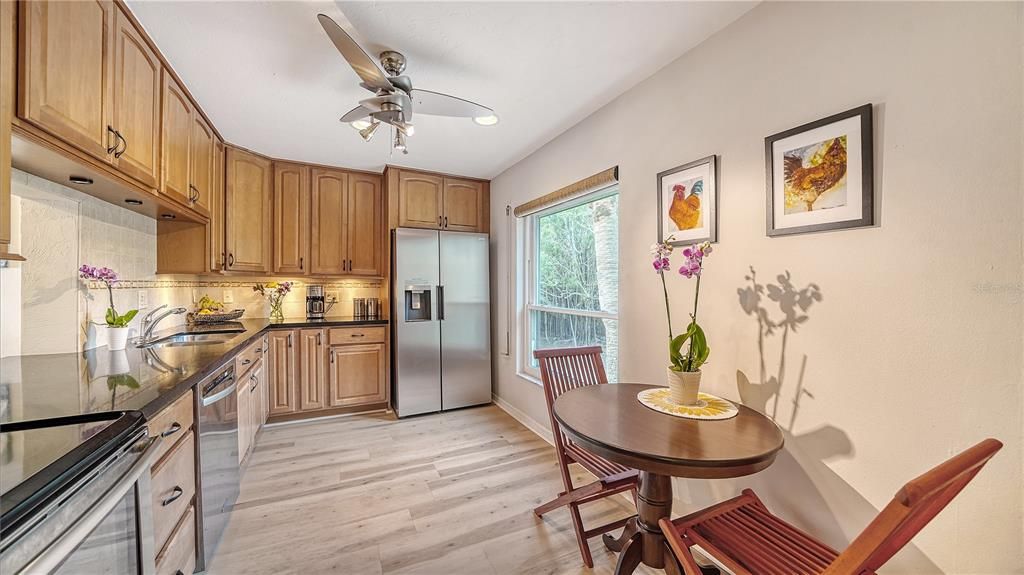 На продажу: $778,000 (2 спален, 2 ванн, 1523 Квадратных фут)