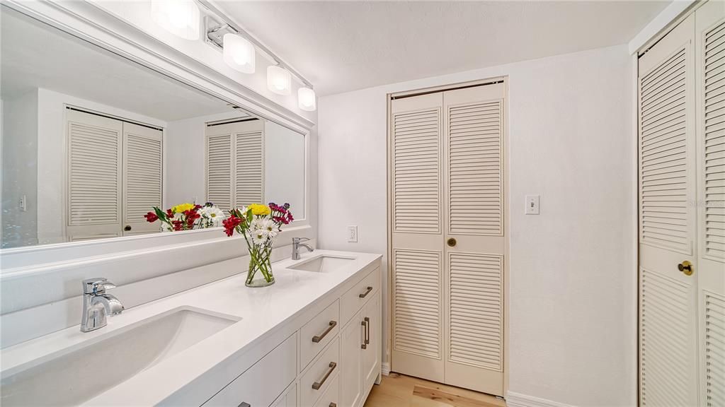 На продажу: $778,000 (2 спален, 2 ванн, 1523 Квадратных фут)