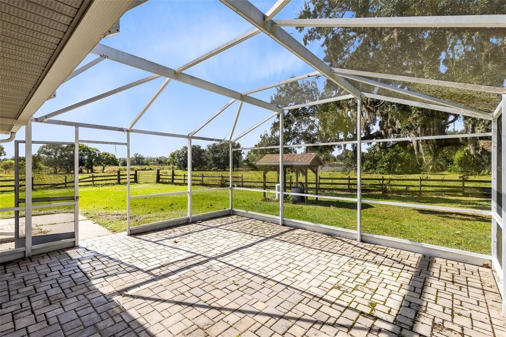 For Sale: $695,000 (3 beds, 2 baths, 1967 Square Feet)