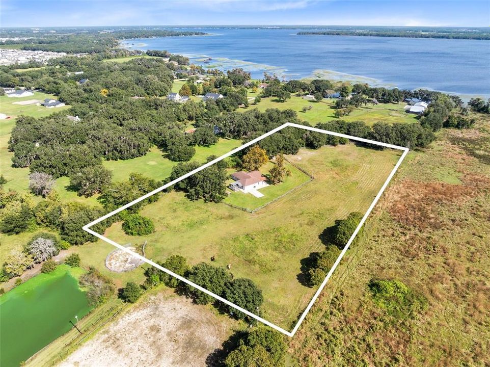 For Sale: $695,000 (3 beds, 2 baths, 1967 Square Feet)