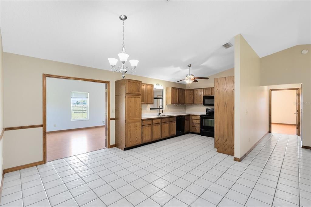 For Sale: $695,000 (3 beds, 2 baths, 1967 Square Feet)